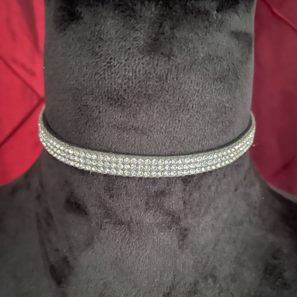 Black & Shiny Choker